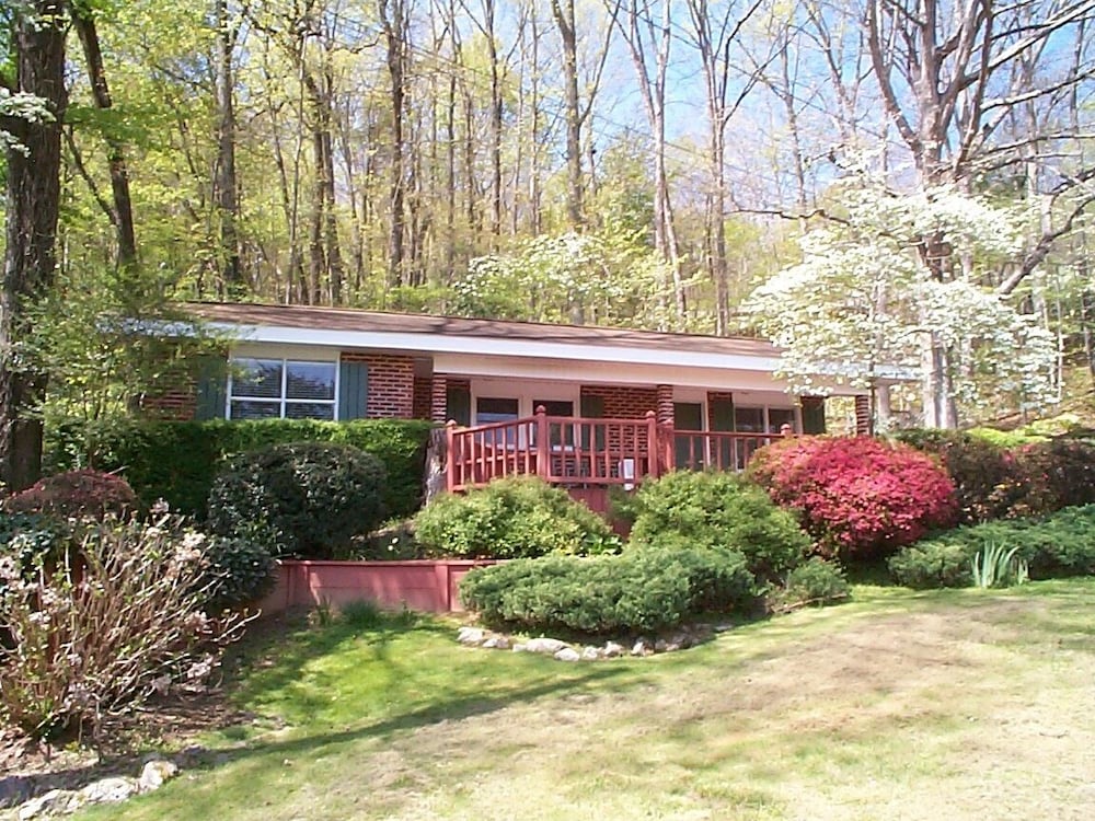 Mountain Aire Cottages & Inn - photo 291