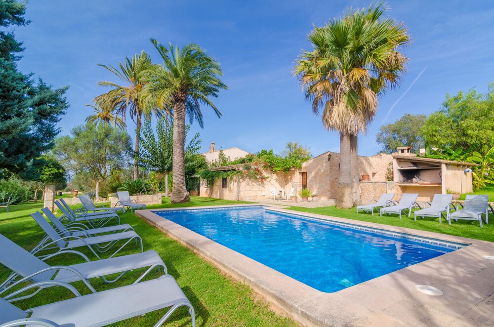 Agroturismo Es Pla De Llodrá in Manacor, Spain