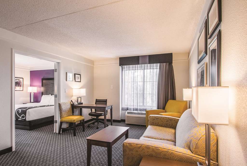 La Quinta Inn & Suites by Wyndham Orem University Pwy Provo - photo 47