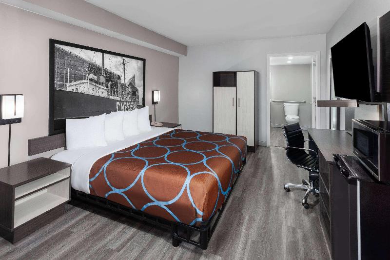 Super 8 By Wyndham Baltimore Northwest - photo 23