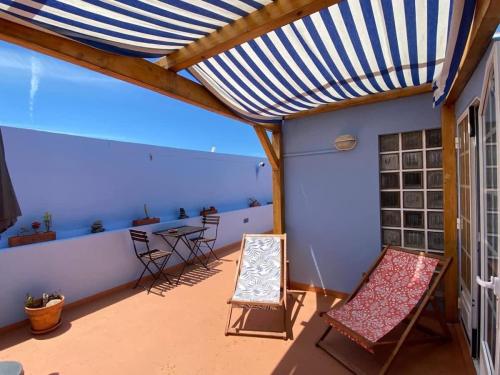 Casa do Búzio Cosy Apartment next to the Beach — 4-Star Luxury Hotel in Lourinha, Portugal