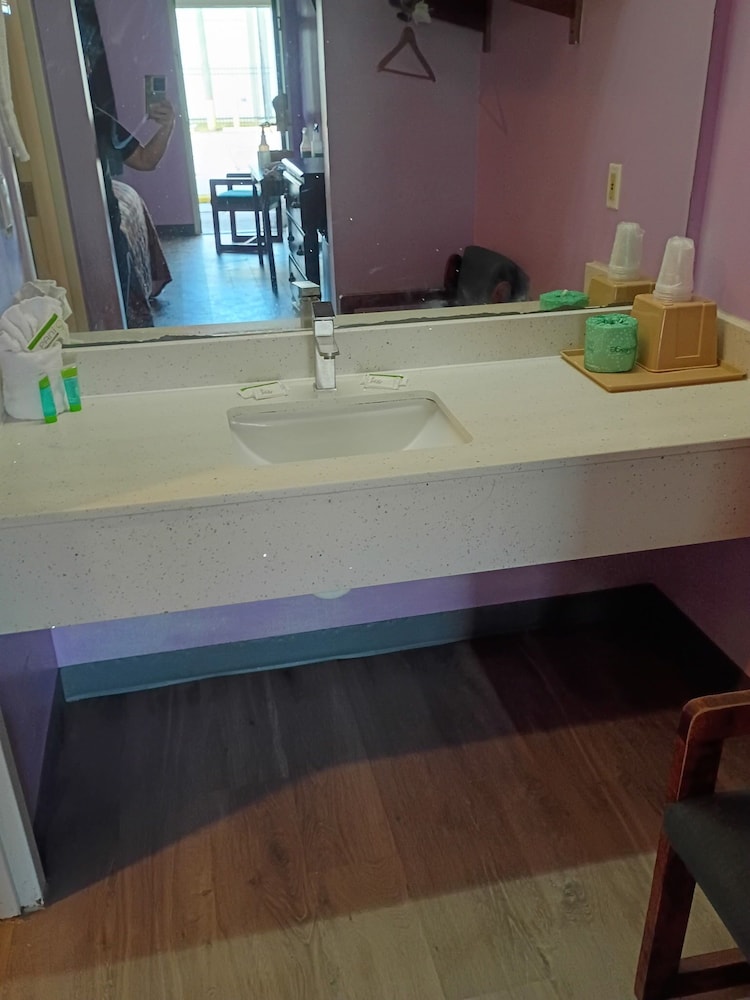 Americas Best Value Inn & Suites Slidell - photo 26