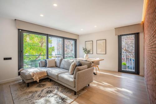 ApartsNouBcn Equador Les Corts — 4-Star Luxury Hotel in Barcelona, Spain
