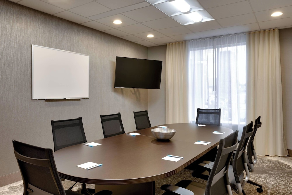 Fairfield Inn & Suites by Marriott Springfield North - photo 32