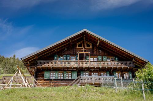 Chalet Les Planches — 4-Star Luxury Hotel in Champery, Switzerland