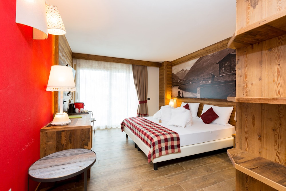Green Rose — 4-Star Luxury Hotel in Livigno, Italy