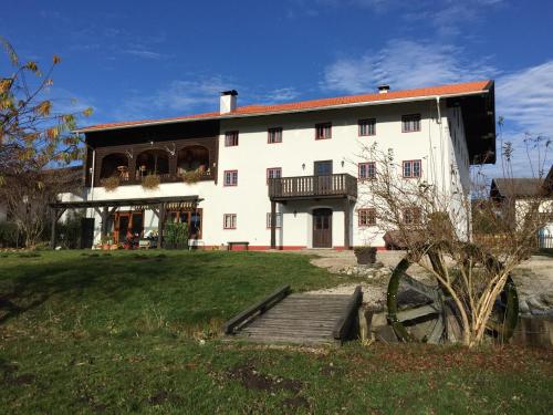 Huberhof Meisham — 4-Star Luxury Hotel in Eggstatt, Germany