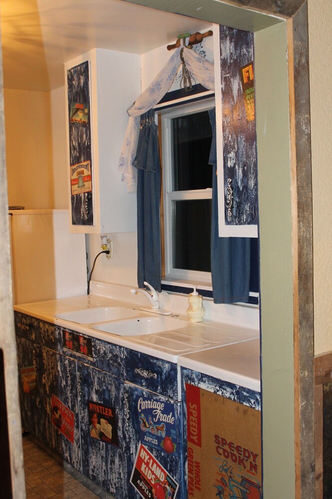 Black Bear Motel - photo 20