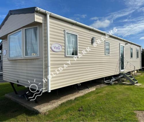 Driftwood Bronze 3 bedroom West Sands Sleeps 8 — 4-Star Luxury Hotel in Selsey, United Kingdom