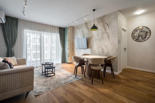 Emerald Charm One Cotroceni 5 — 4-Star Luxury Hotel in Bucharest, Romania