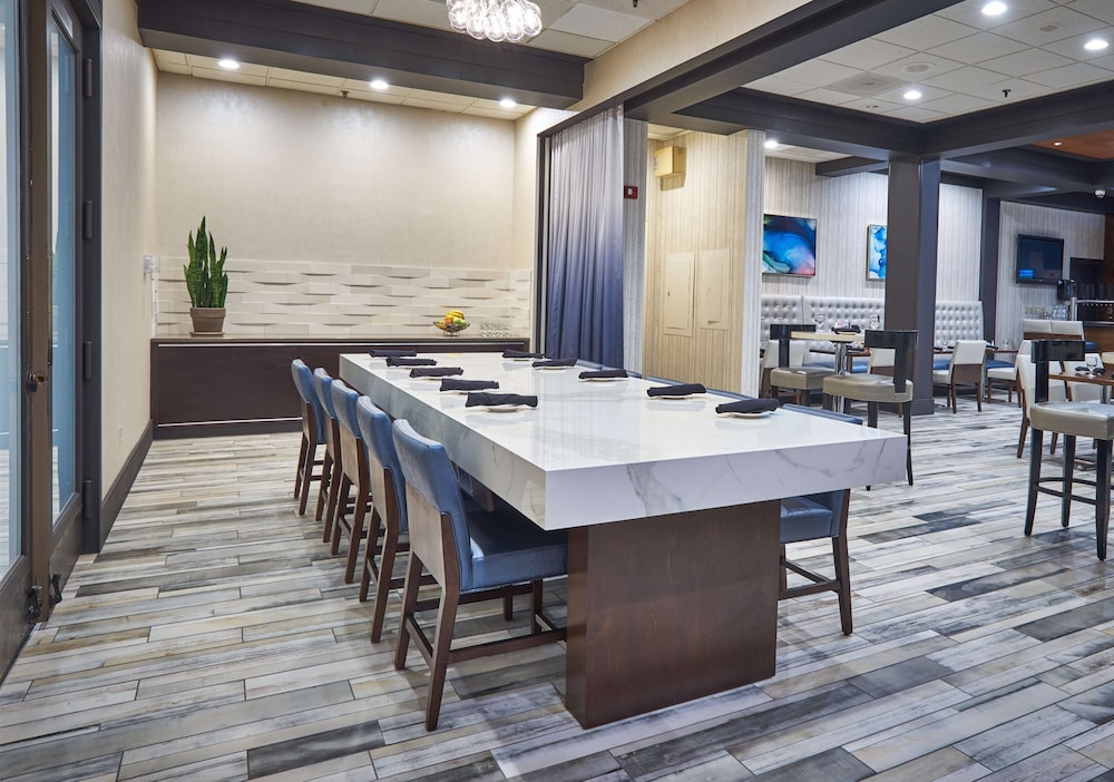 Hilton Knoxville - photo 34