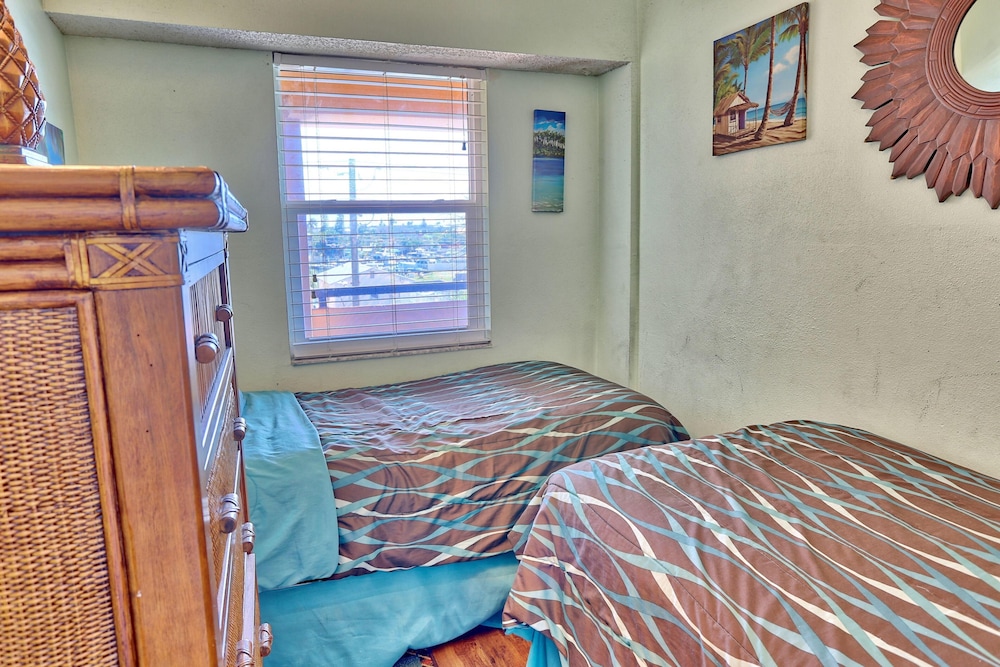 Villa Madeira 404 Premier — 4-Star Luxury Hotel in Saint Pete Beach, United States