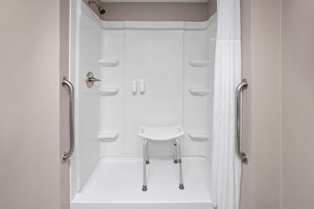 Super 8 by Wyndham Henrietta Rochester Area - photo 16