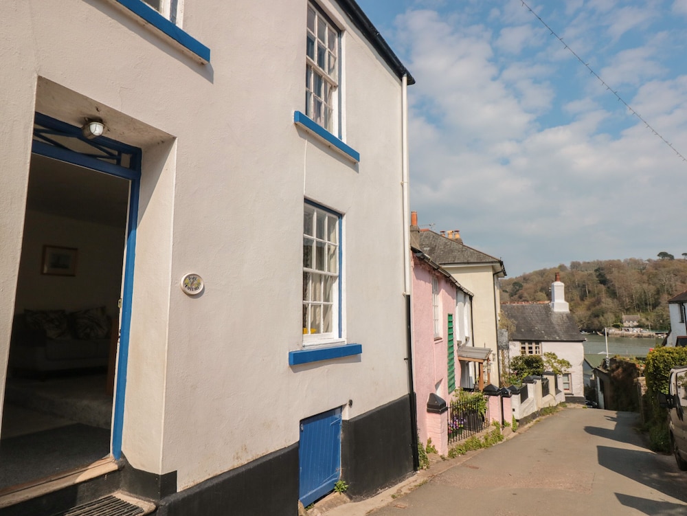 Dart Cottage — 4-Star Luxury Hotel in Dartmouth, United Kingdom