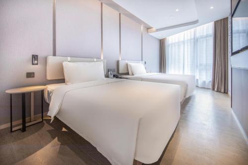 Atour Hotel Ningbo Yinzhou Wanda Mingzhouli in Ningbo, People's Republic of China