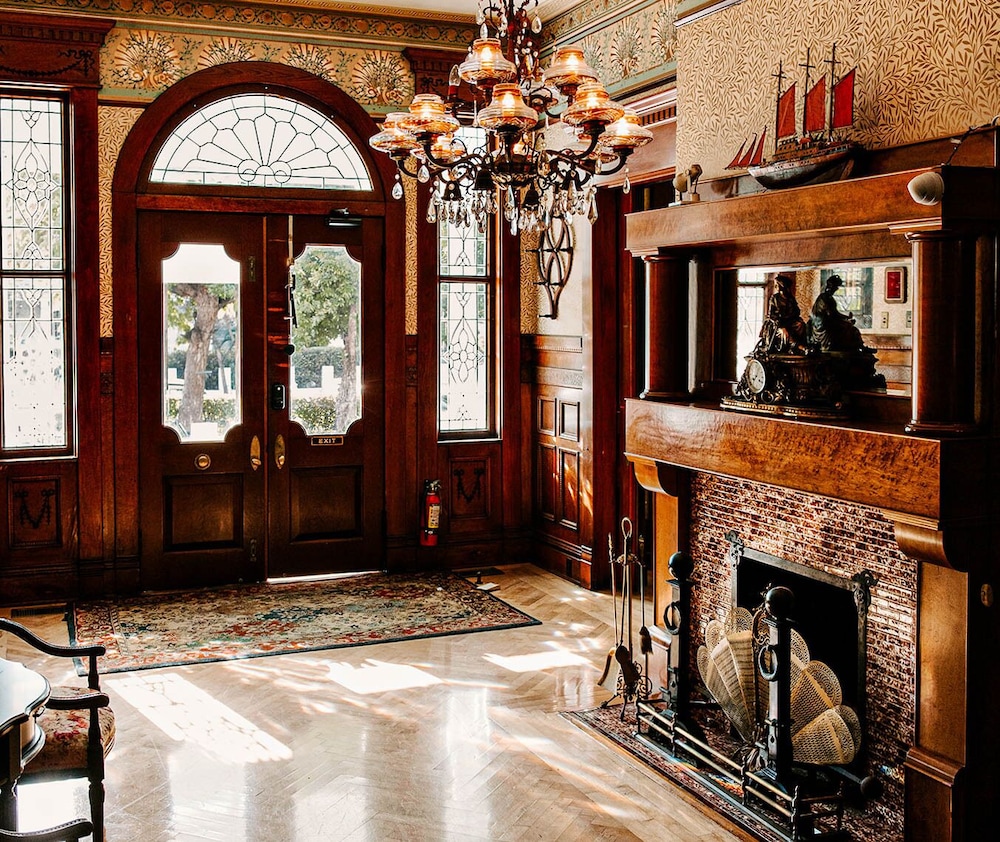 Amsterdam's Curry Mansion Inn - photo 3