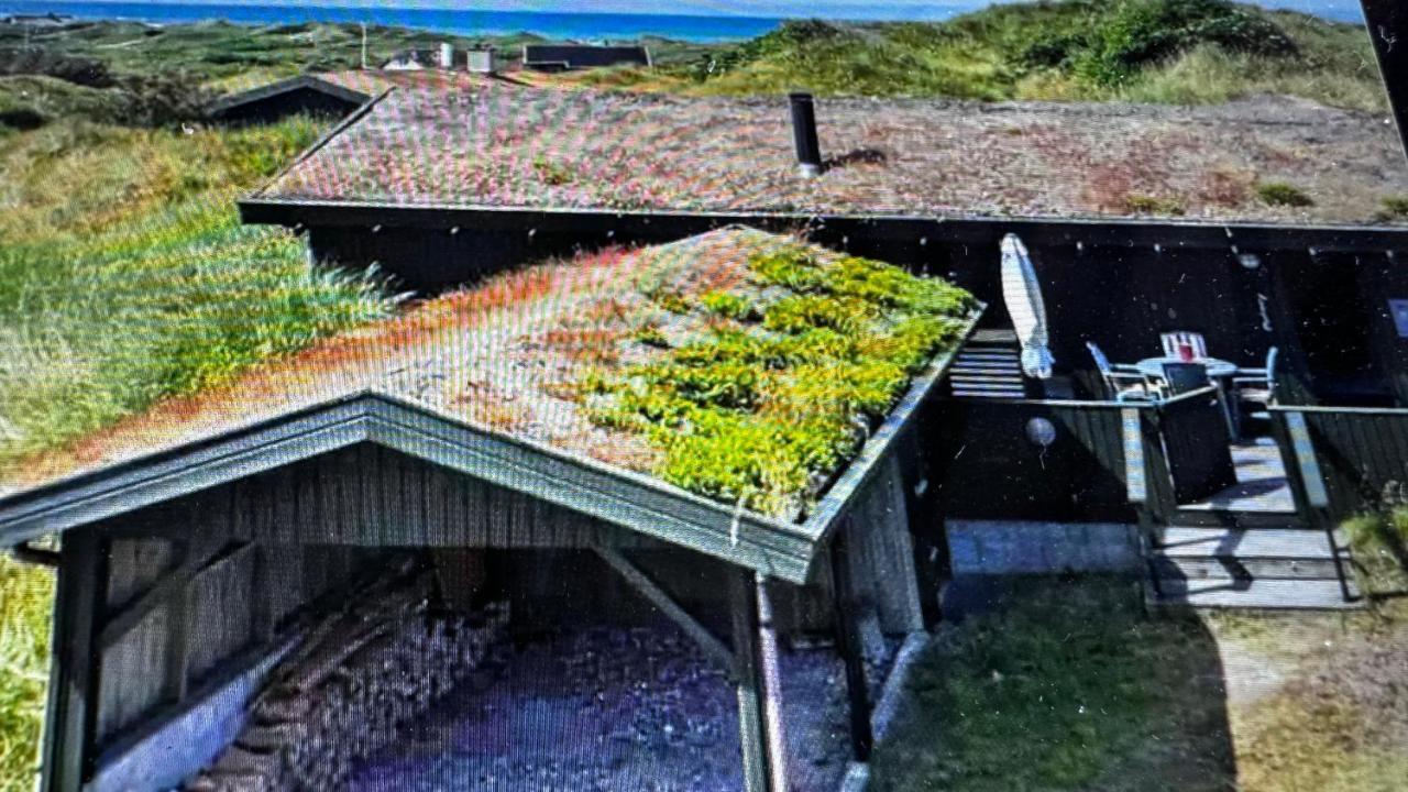 Veludstyret sommerhus i unik natur 350 m fra lækker badestrand helårsbolig in Unknown City, Denmark