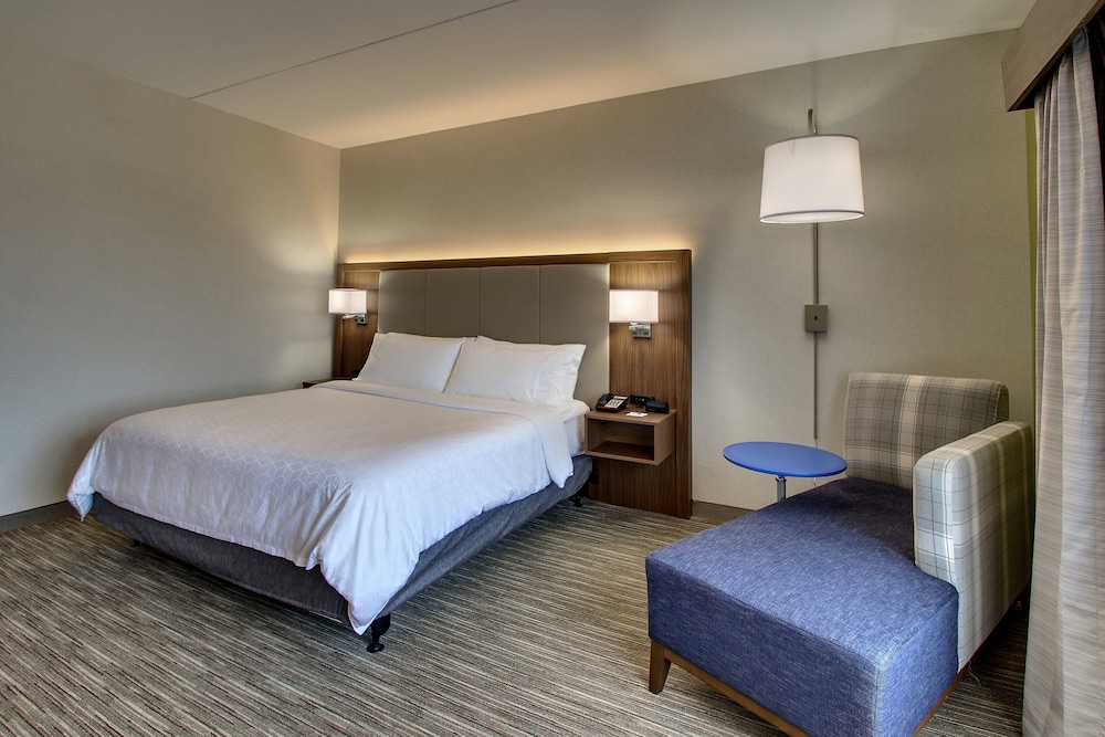 Holiday Inn Express & Suites Troy by IHG - photo 11