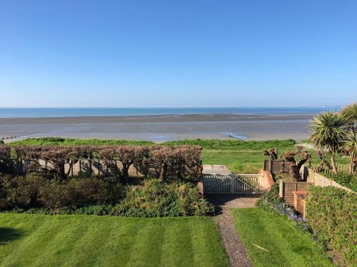 South View West Wittering beach house with direct beach access — 4-Star Luxury Hotel in Chichester, United Kingdom