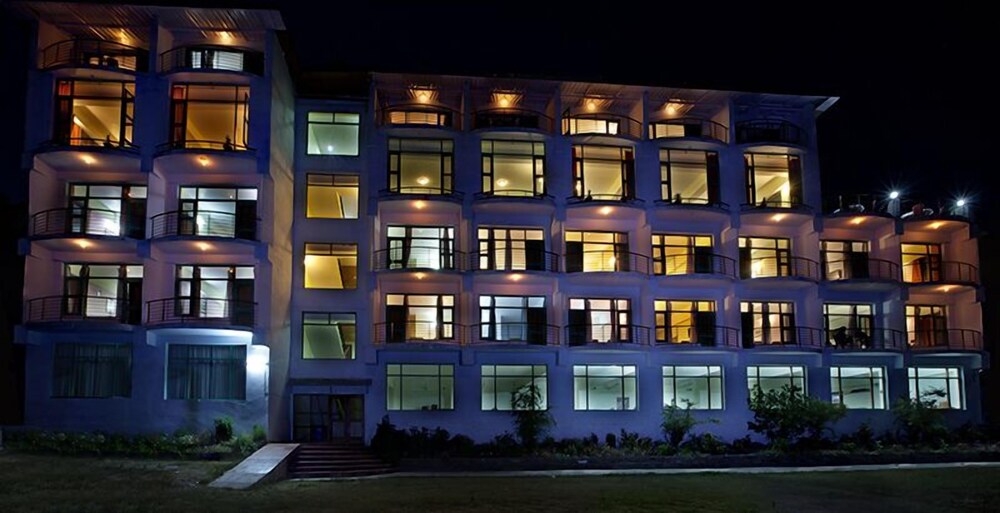 United 21 Resort in Chail, India