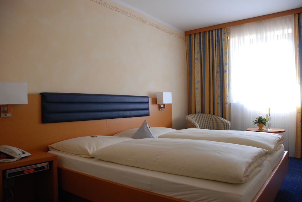 Hotel Bockmaier — Oberpframmern — photo 5