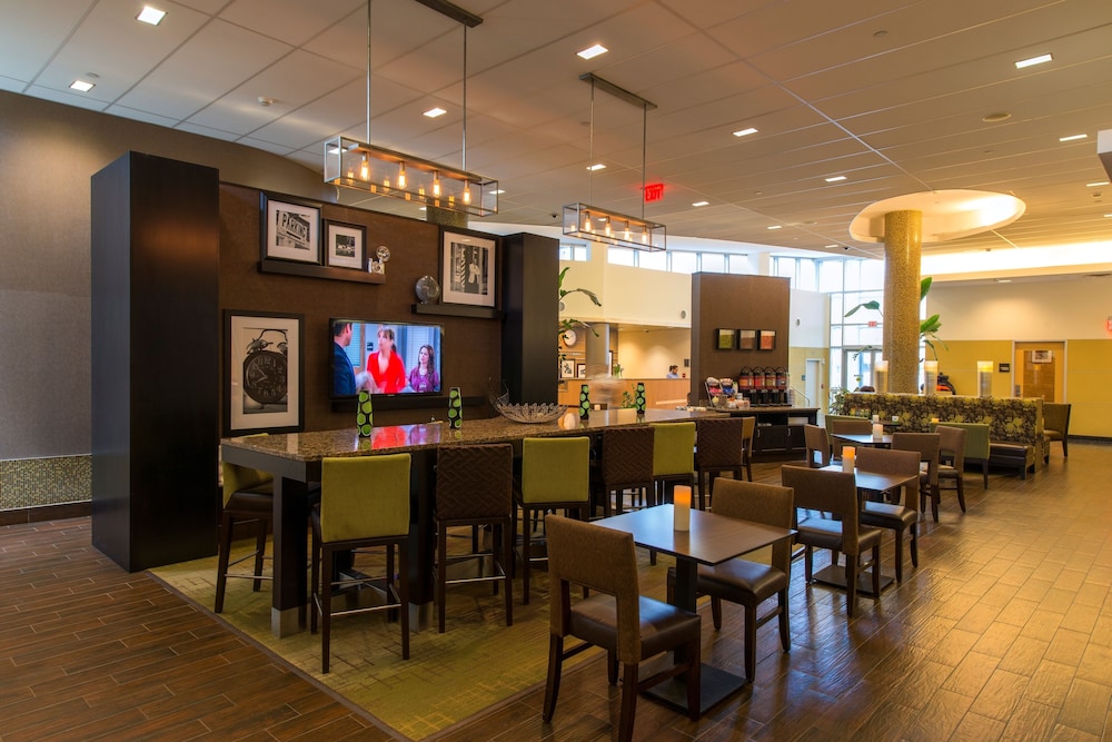 Hampton Inn & Suites Boston Crosstown Center - photo 45