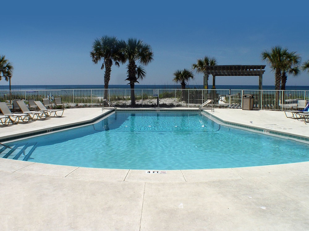 Boardwalk Beach Hotel - photo 94