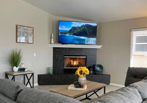 Multi Family 2 min walk to Beach EV Charger — hotel in Oceano