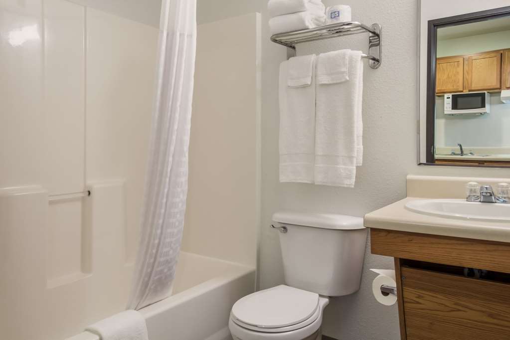 WoodSpring Suites Houston La Porte - photo 15