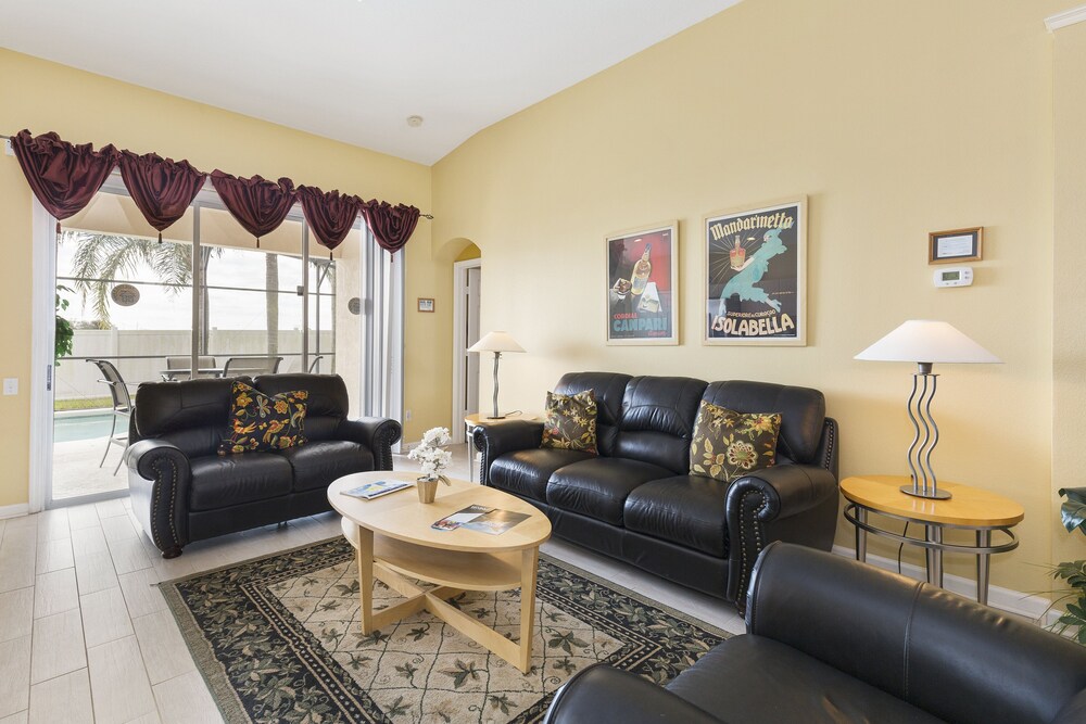 Sunshine Station Spacious 4 bed Windsor Palms resort home that's close to Disney - photo 14