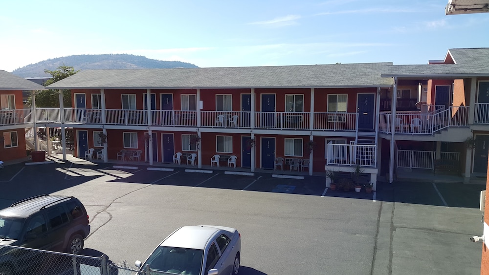 Cactus Tree Inn - carbon neutral hotel in Oliver