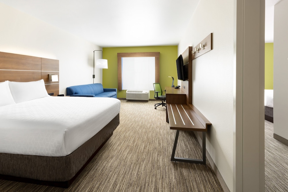 Holiday Inn Express & Suites Oakhurst Yosemite Park Area - photo 12