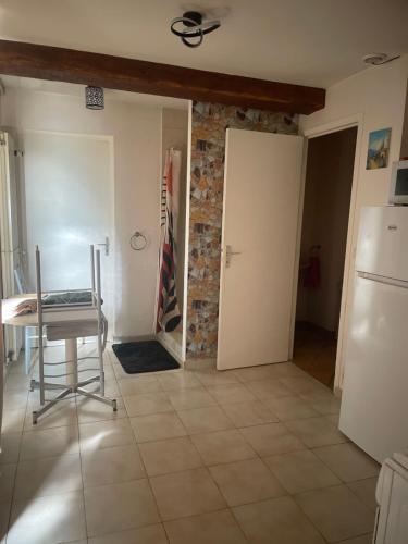 Its Chablis Time - carbon neutral hotel in Unknown City