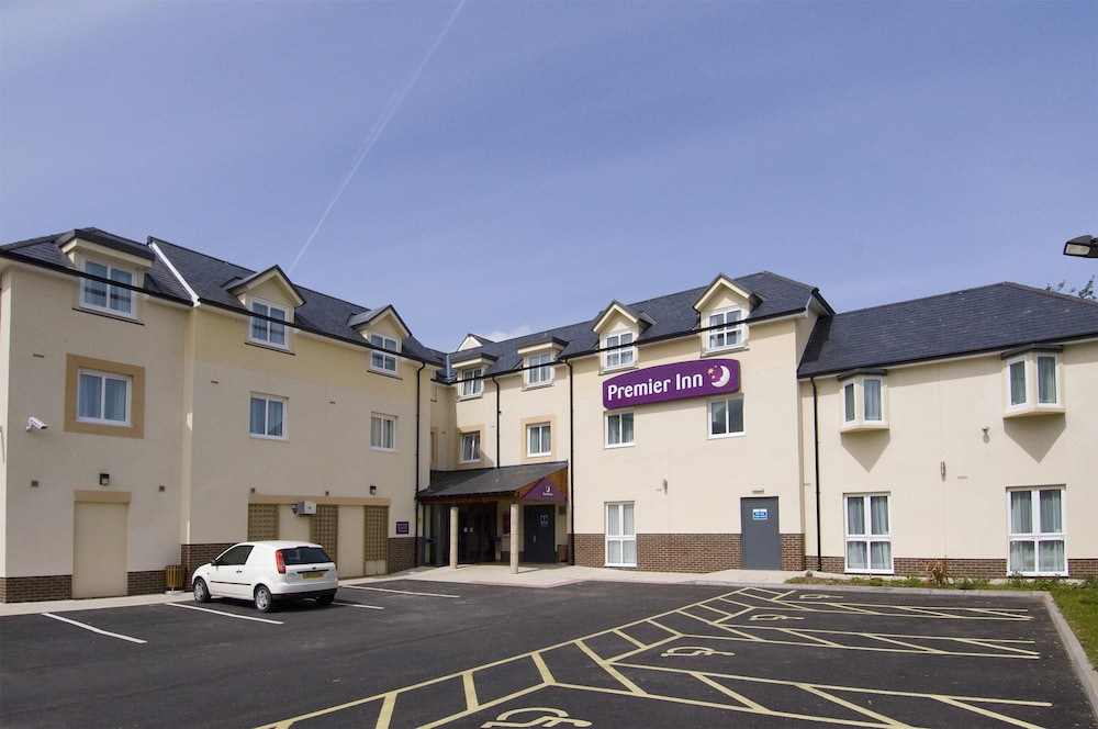 Premier Inn Newquay Quintrell Downs — hotel in Newquay