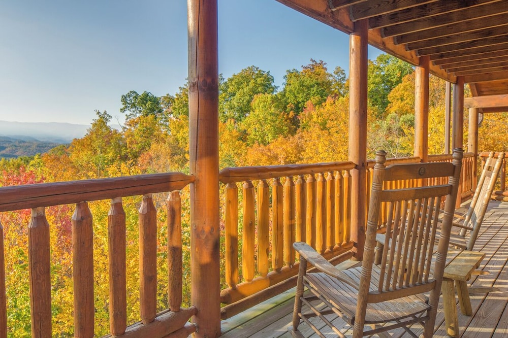 Picture Perfect — 4-Star Luxury Hotel in Sevierville, United States