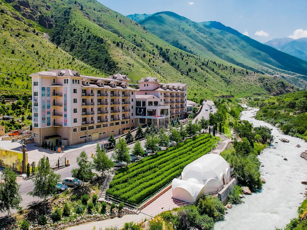 Jannat Resort — hotel in Bishkek