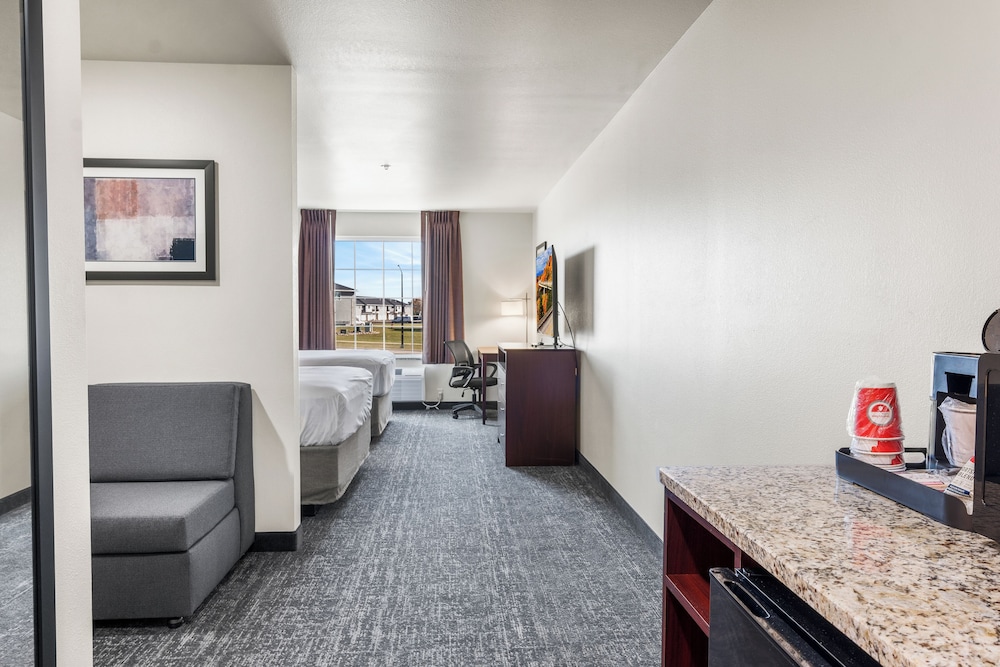 Cobblestone Hotel & Suites Denmark Green Bay - photo 46