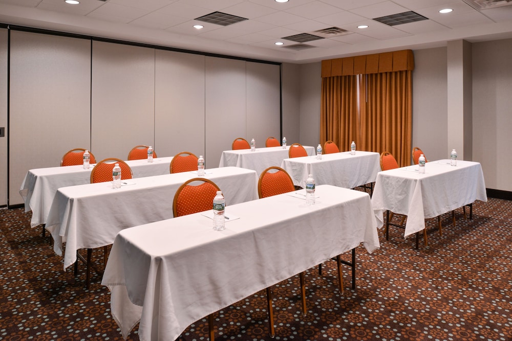 Hampton Inn & Suites Plymouth - photo 64