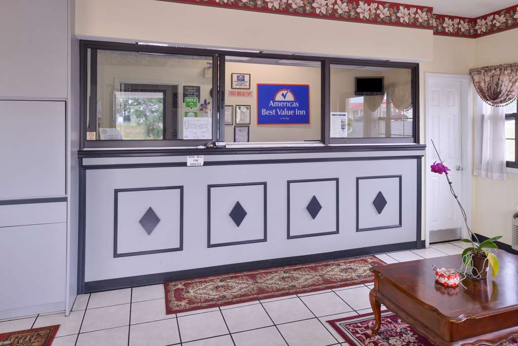 Americas Best Value Inn Wildersville - photo 5