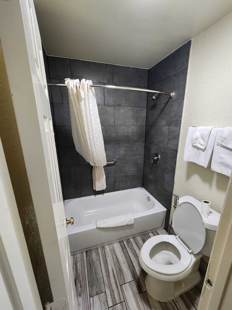 Green Garden Inn - photo 32