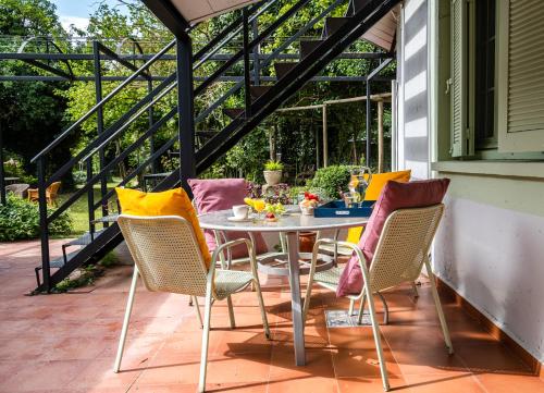 Uruñuela un jardín entre viñedos en La Rioja by encasadeainhoa pet-friendly hotel Urunuela