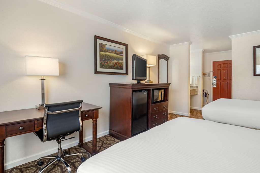 Best Western Salinas Monterey Hotel - photo 24