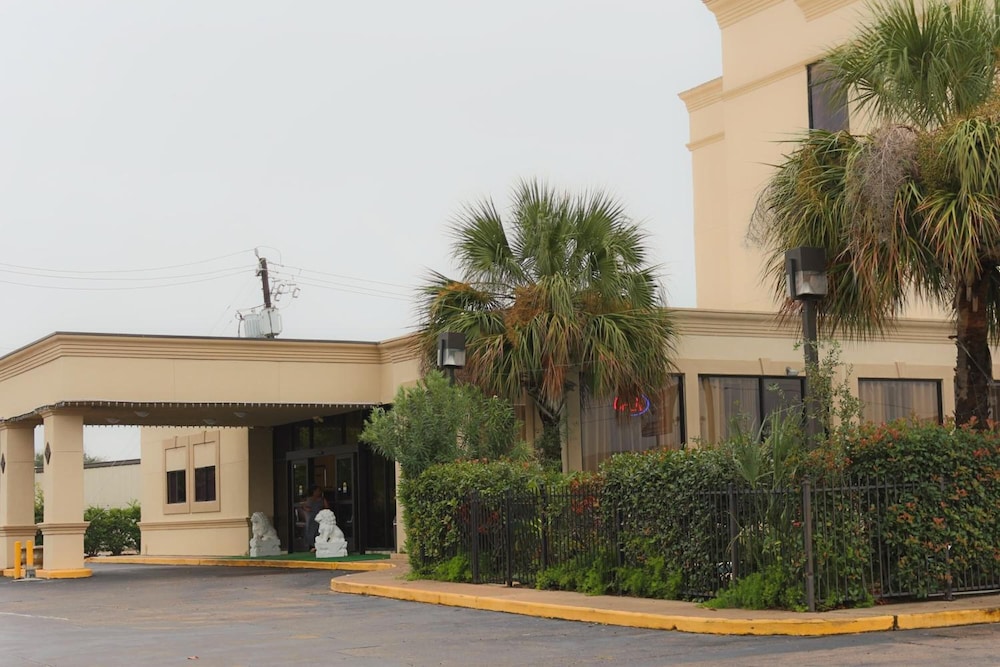 Great Value Inn - photo 38