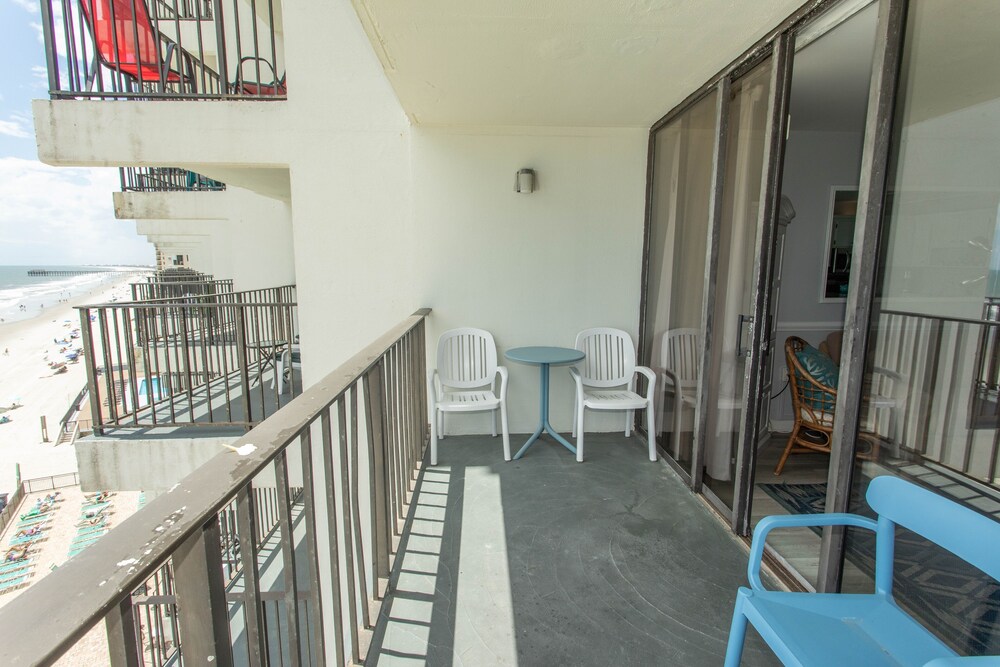 Royal Garden Resort 705 2 Bedroom Condo by RedAwning - photo 46