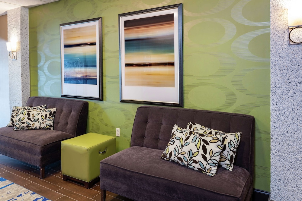 Hampton Inn East Lansing - photo 3