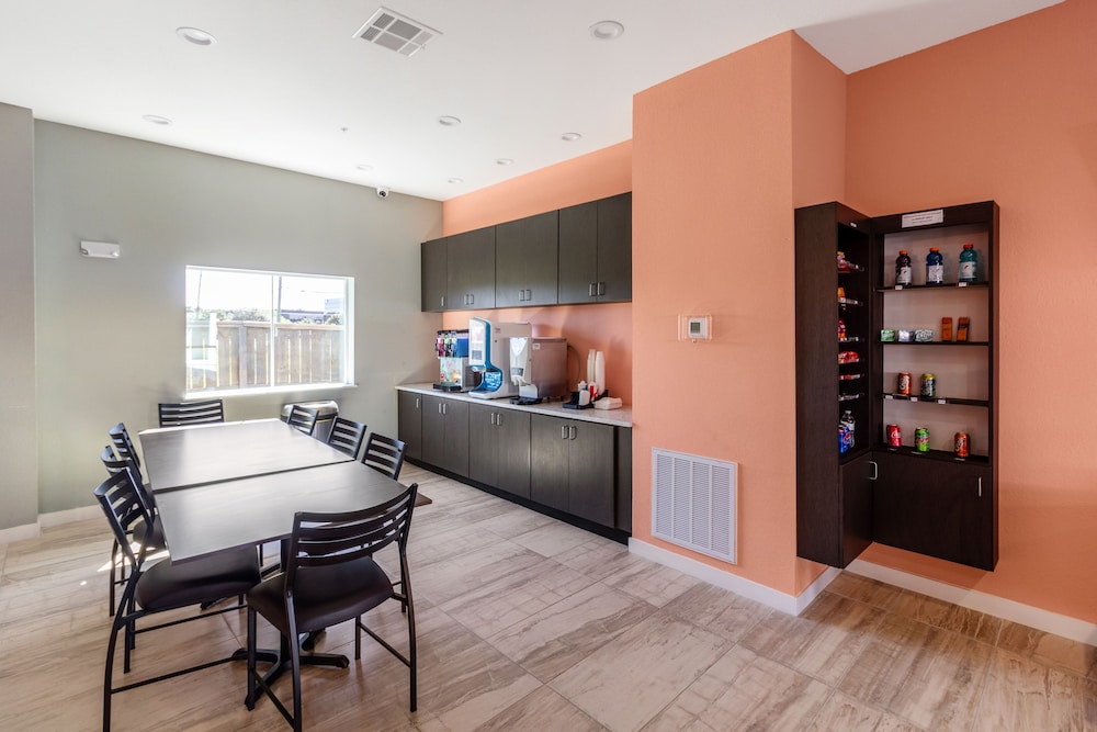 Scottish Inns & Suites Houston TX - photo 32