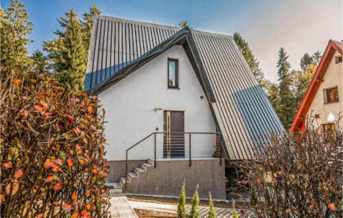 Lovely Home In Brenna With Kitchen — 4-Star Luxury Hotel in Brenna, Poland
