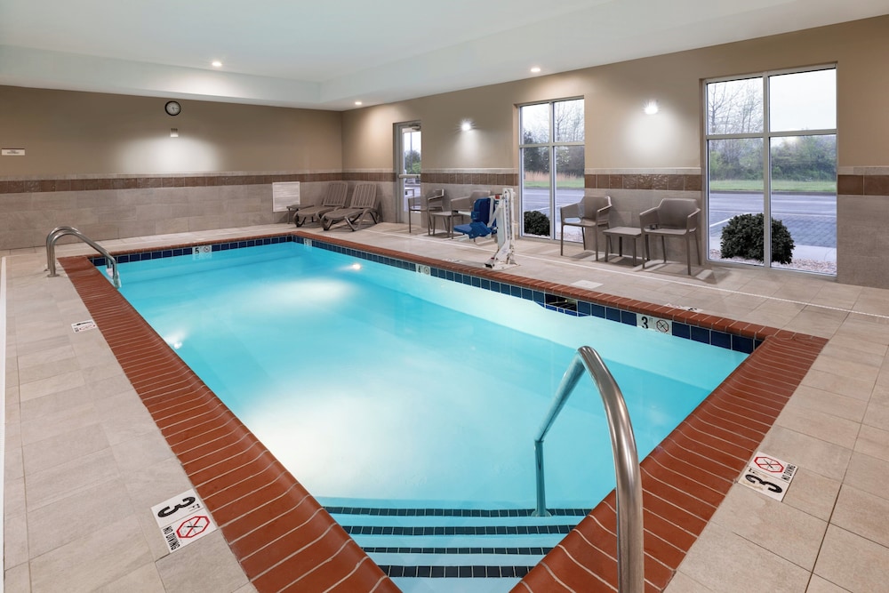 Garner Hotel Clarksville Northeast by IHG - photo 25