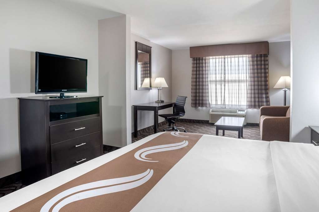 Quality Suites Baton Rouge East Denham Springs - photo 38