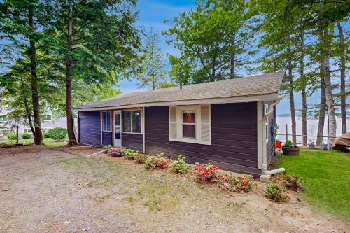 The Red Adirondack Chai Unit 9 in Laconia, United States